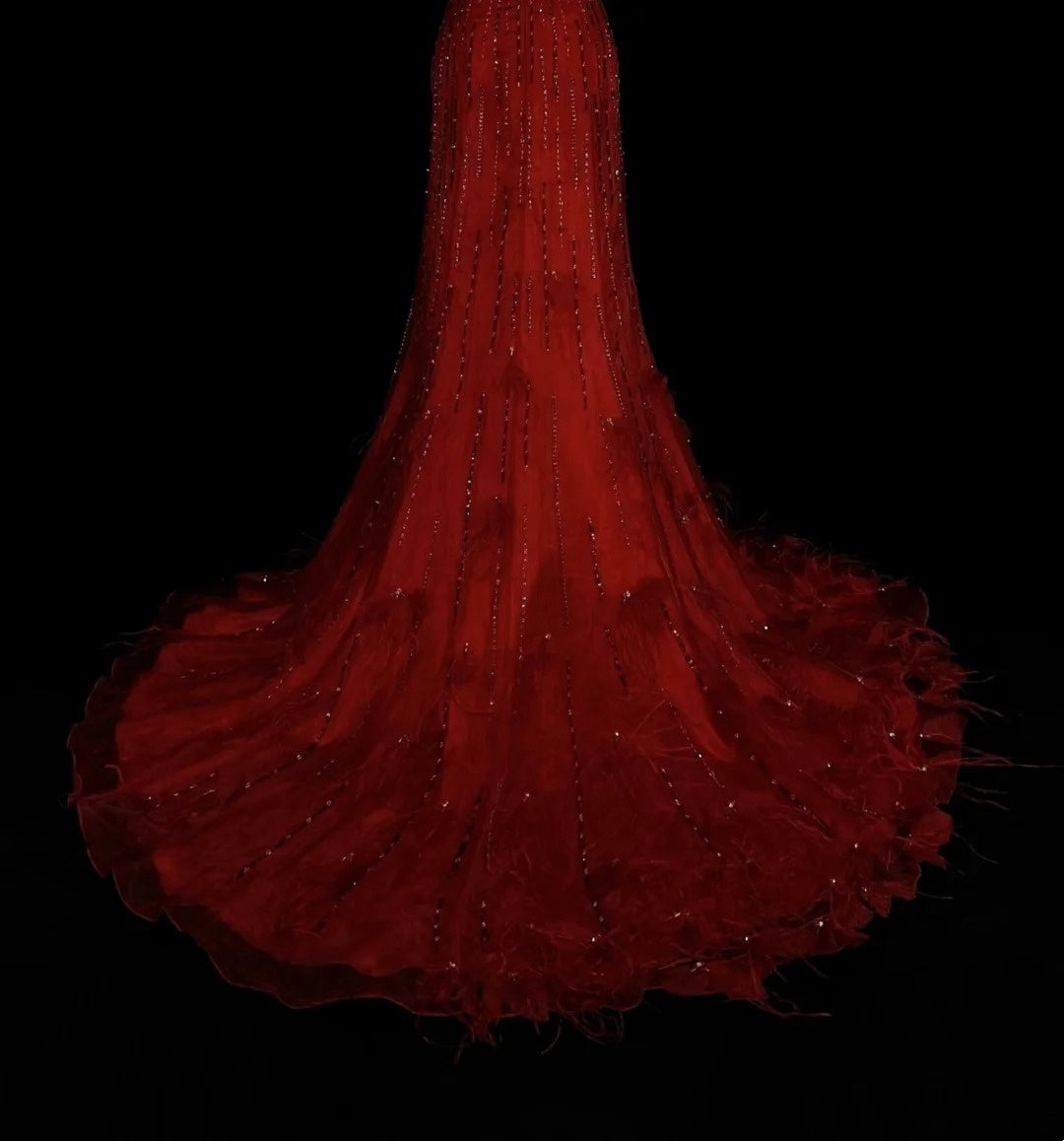 Robe de bal longue rouge sirène bustier vintage années 2000 avec perles argentées N1356