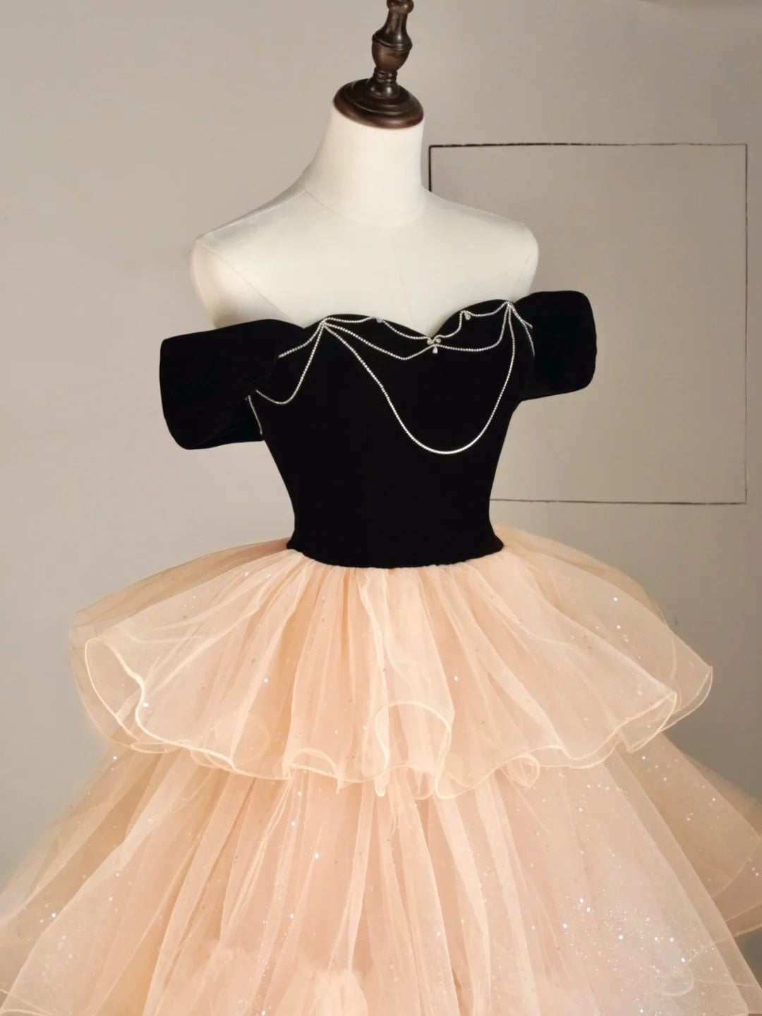 Robe de bal princesse à épaules dénudées en tulle champagne, tenue de soirée pour le bal de fin d'année scolaire, robe de remise de diplômes pour adolescentes N1348