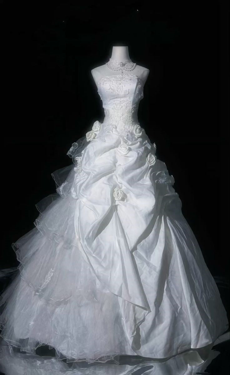 Robe de bal romantique pour femme, bustier, années 80, ornée de fleurs, en dentelle blanche satinée et traîne balayée, AB1479