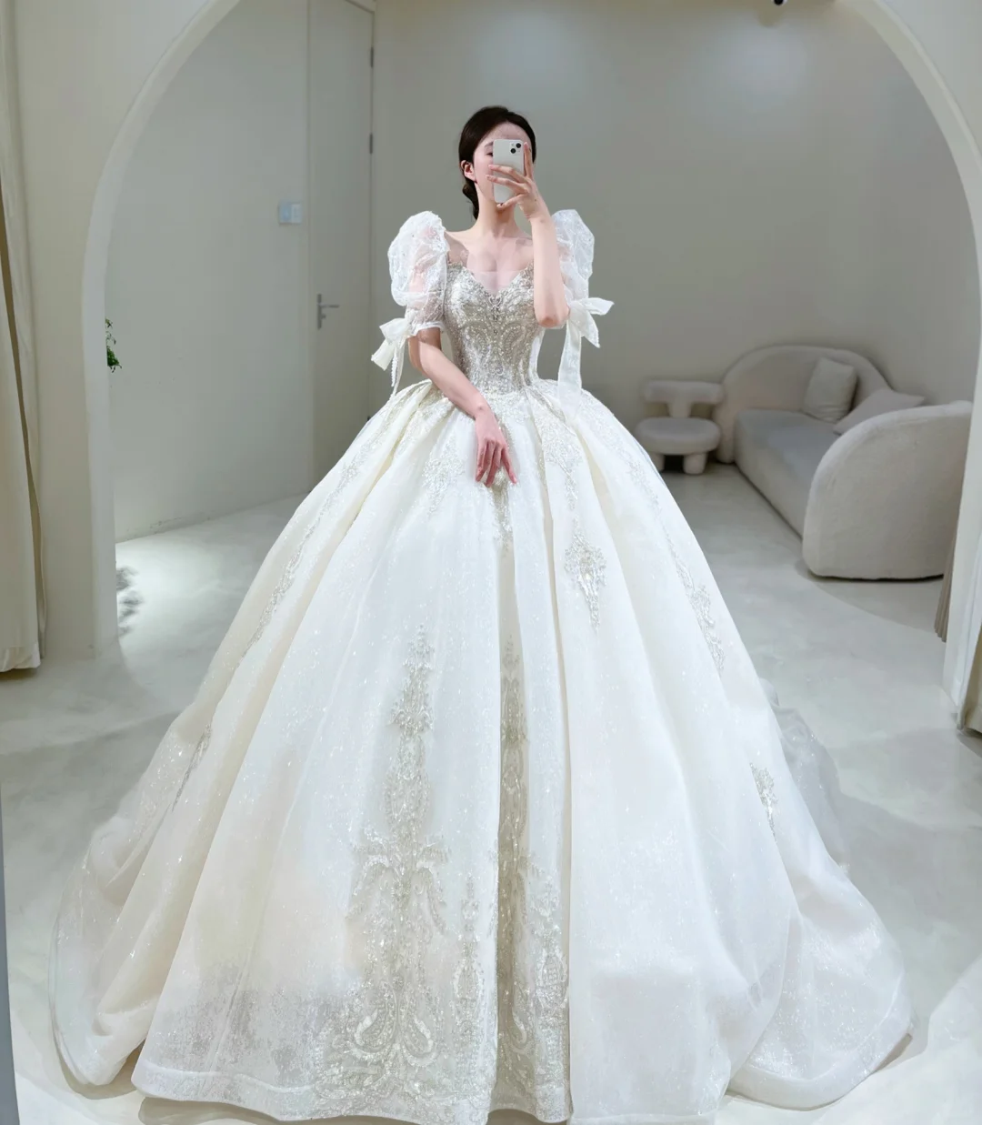Robe de mariée intemporelle avec applications de dentelle, robe de bal bustier cœur en tulle, manches courtes, modèle AB890