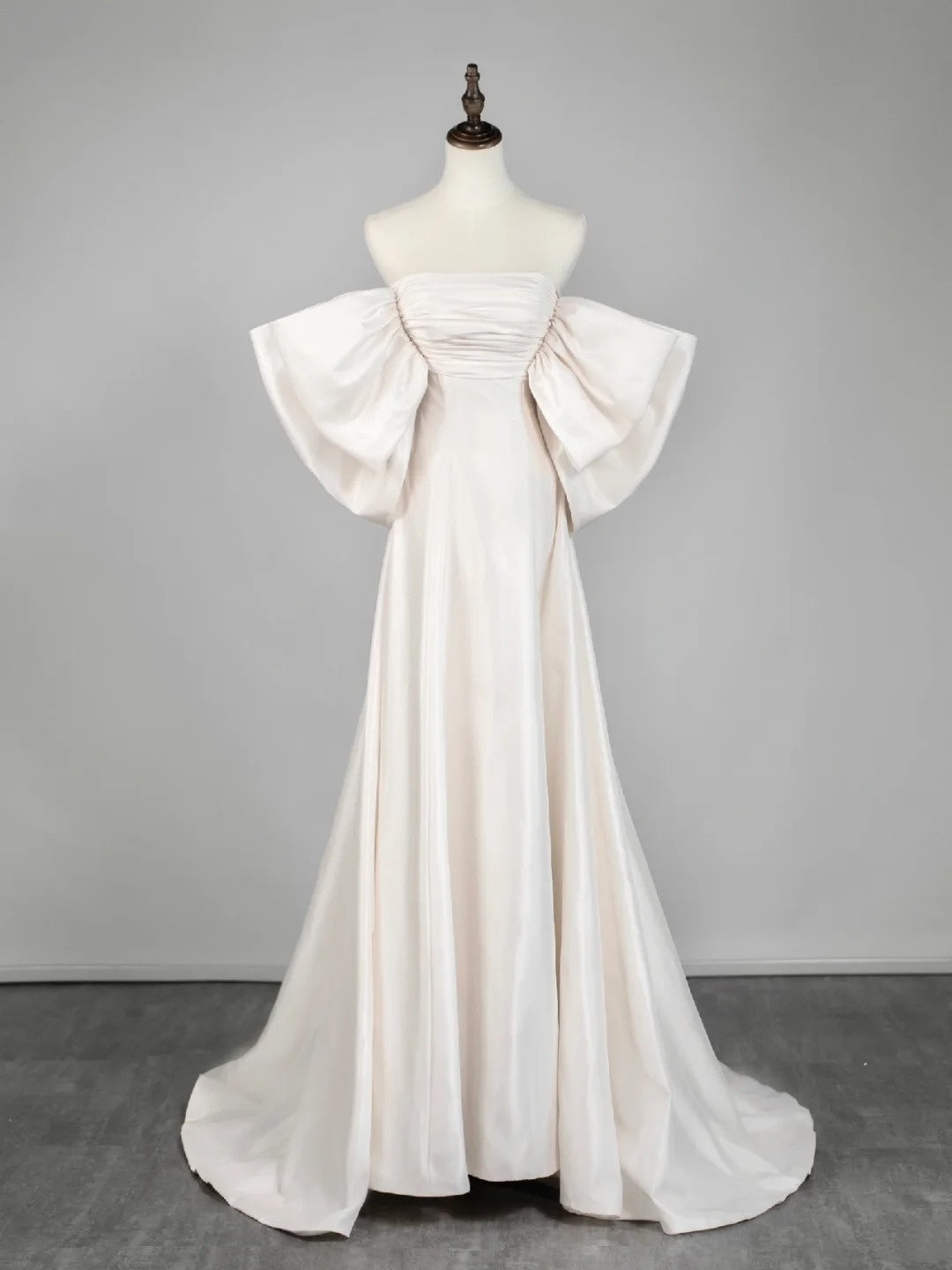 Robe de mariée princesse élégante en satin ivoire, coupe trapèze, épaules dénudées, longue robe de mariée féérique d'été N665