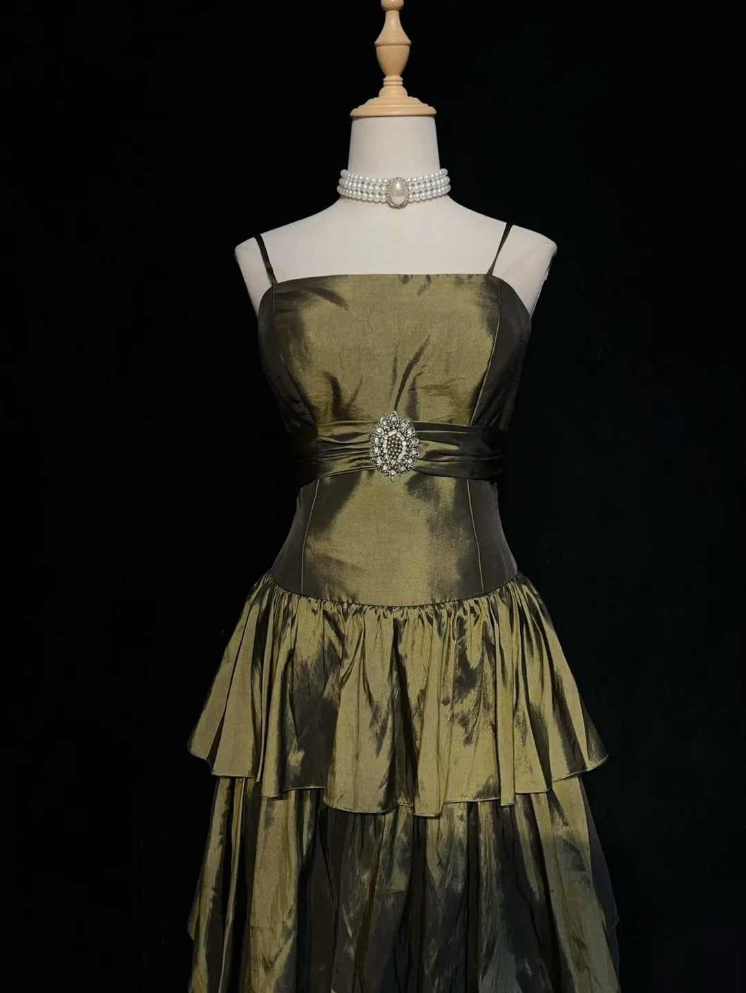 Vintage A Line Spaghetti Strap Olive Green Knee Length Party Dress Cocktail Gown Homecoming Dresses N3901