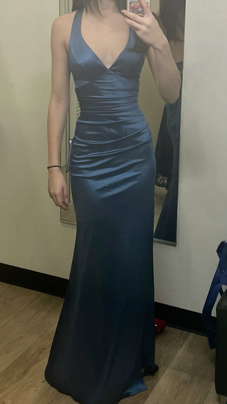 Robe de bal sirène modeste à col en V, robe de soirée longue en satin bleu marine, AB753