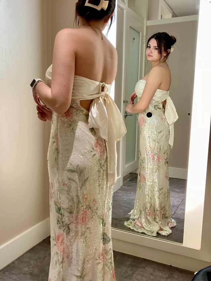 Robe de sirène ravissante avec fente, inspiration florale et sequins, sans manches, longue, idéale pour un mariage, une invitation ou un anniversaire (N1538)
