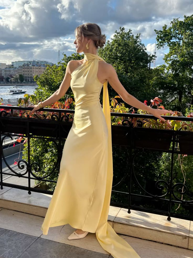 Schlichtes, gelbes, langes Meerjungfrauen-Abendkleid mit One-Shoulder-Ausschnitt, elegant und perfekt für festliche Anlässe wie Abschlussball oder Dinnerpartys (AB2048)