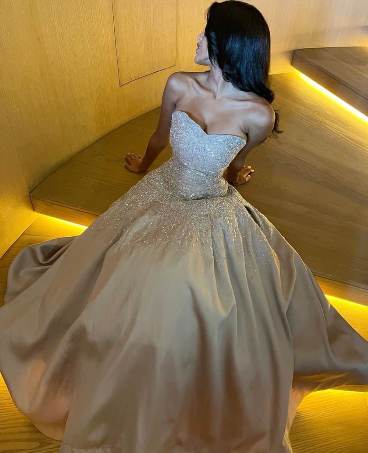 Robe de bal classique bustier cœur couleur champagne, longue, tenue de soirée pour la remise des diplômes N029