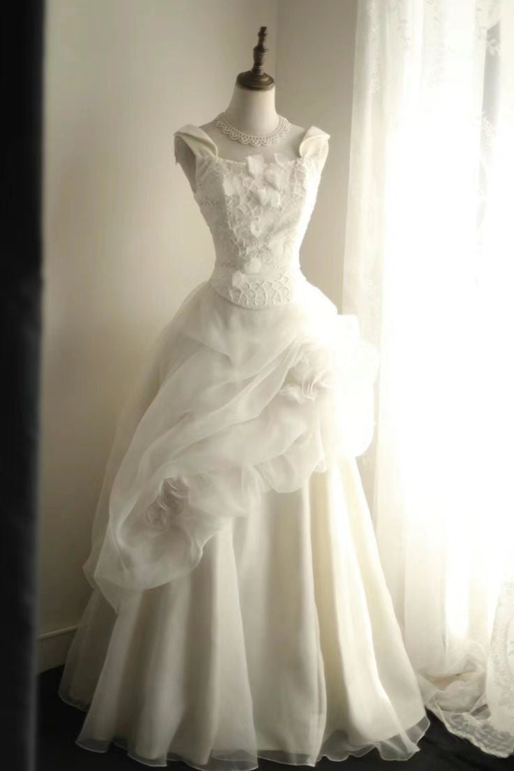 Robe de bal romantique pour femme, col carré, années 80, ornée d'un nœud en dentelle, plissée, blanche, traîne balayée, AB1486