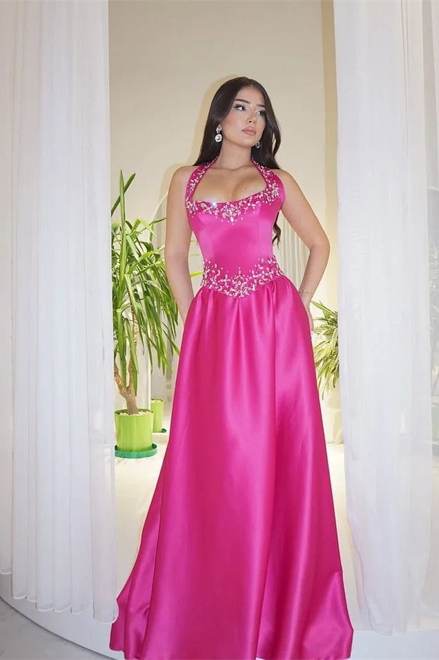 Robe de bal longue en satin fuchsia élégant, dos nu, sans manches, coupe trapèze, ornée de pierres précieuses, N886