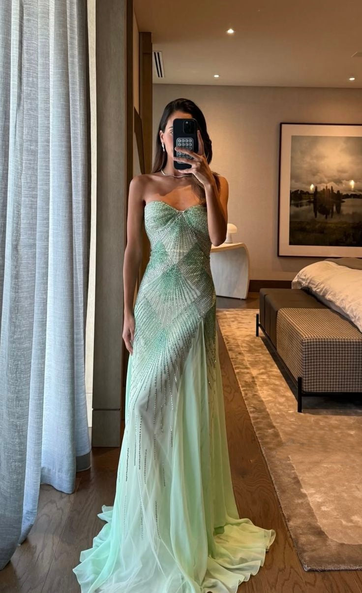 Robe de bal longue en mousseline vert menthe, coupe trapèze, bustier orné de perles, élégante et raffinée. Tenue de soirée formelle N1018