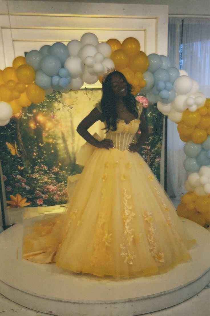 Élégante Robe de Bal Cœur Jaune sans Manches Tulle Dentelle Formelle pour Femmes Noires Filles Ados Robes de Bal N2277