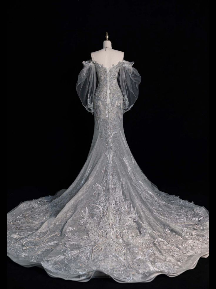 Zeitloses Meerjungfrauen-Brautkleid für Damen, schulterfrei, silbergrau, lange Ärmel, mit Spitze und Perlenbesatz, AC009