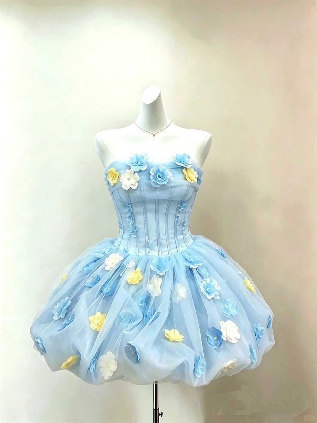 Robes de bal de fin d'année courtes et séduisantes, bustier en organza bleu clair, tenues semi-formelles de remise des diplômes, mini tenue de Hoco RB4713