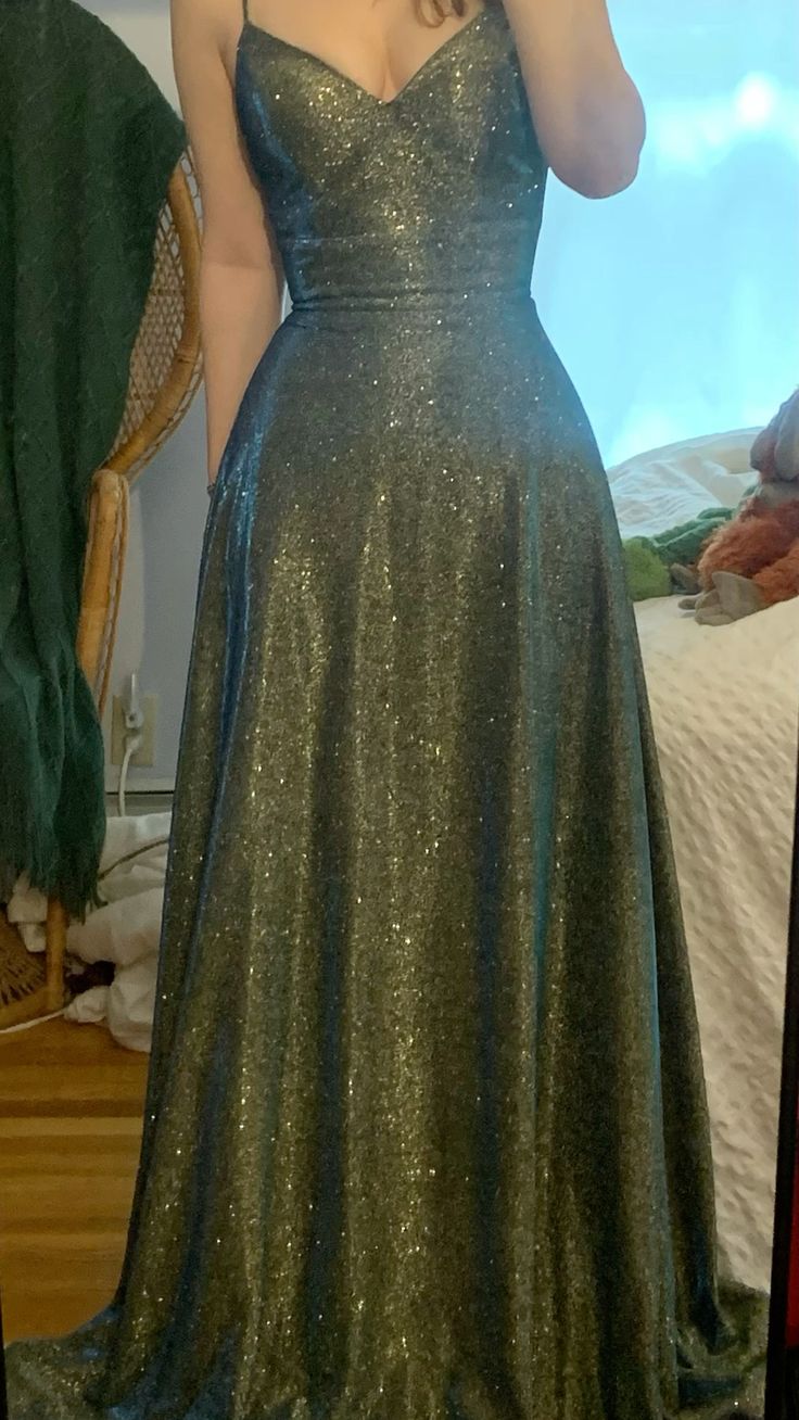 Grünes, langes Pailletten-Abendkleid in A-Linie mit Spaghettiträgern, AB646