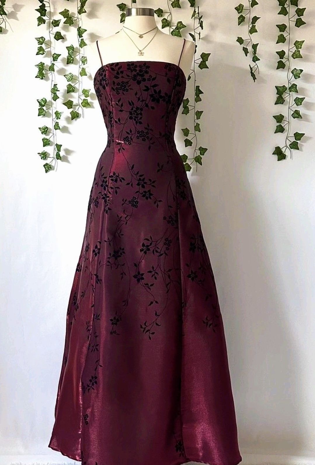 Elegant A Line Spaghetti Strap Burgundy Evening Women Party Dresses Long Formal Prom Dress 16 Birthday Gown AB1243