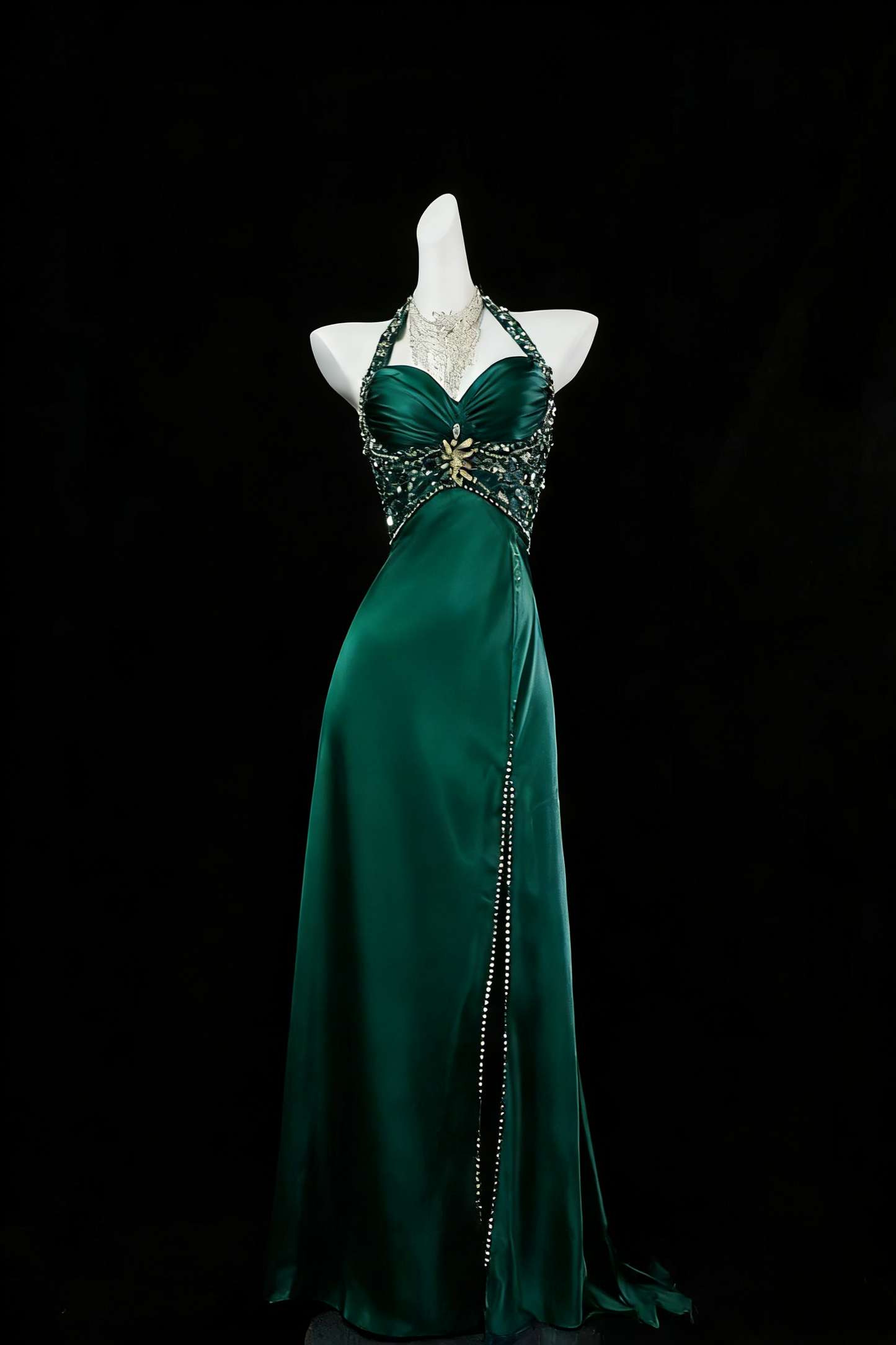 Robe de bal longue vintage années 1950, coupe trapèze, dos nu, en satin ornée de perles et de pierres précieuses, idéale pour une soirée, un 18e anniversaire ou une remise de diplôme (N925)