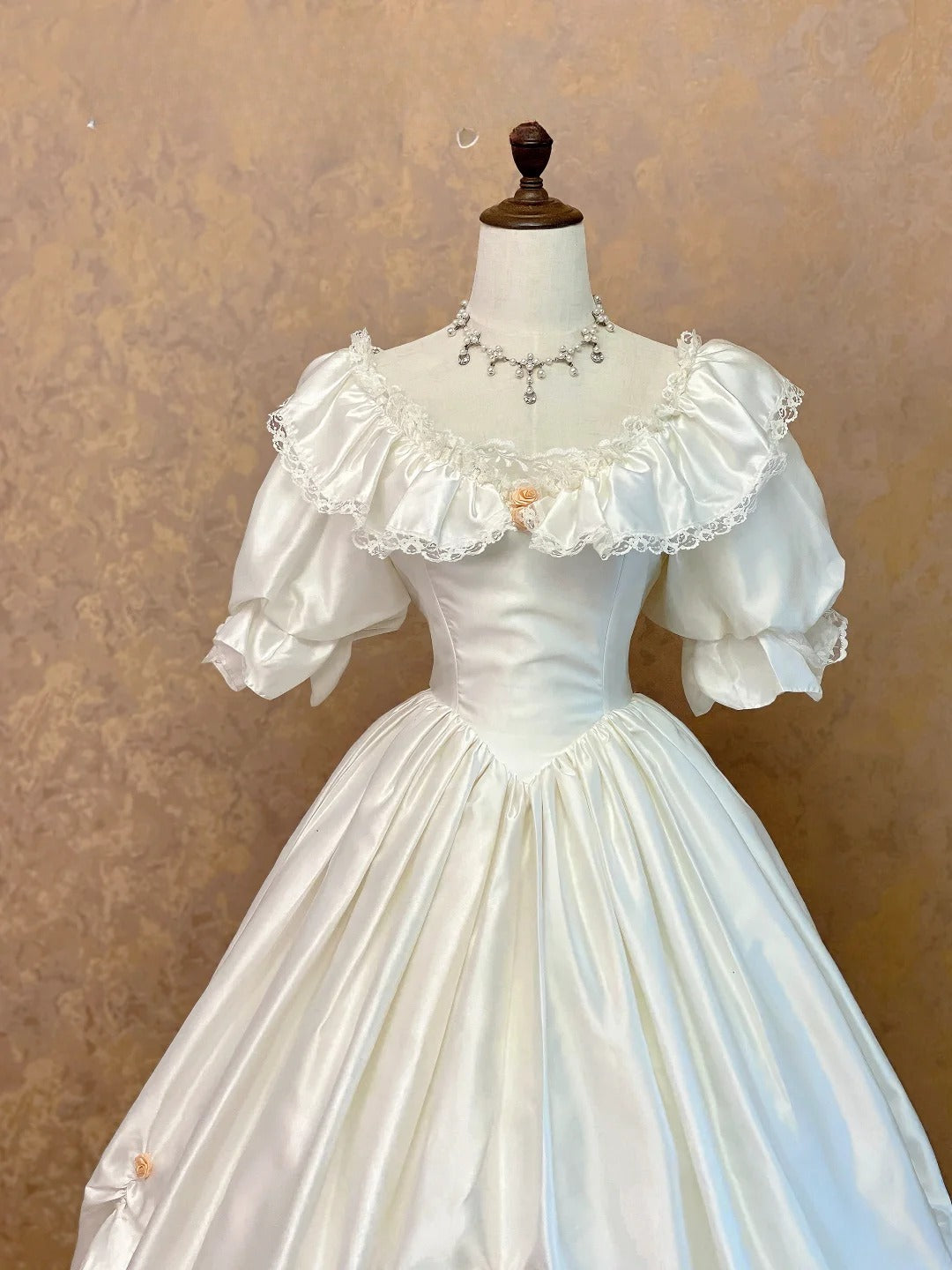 Vintage 80s Ball Gown Ivory Satin Summer Autumn Winter Brides Dress Long Wedding Dresses RB9007