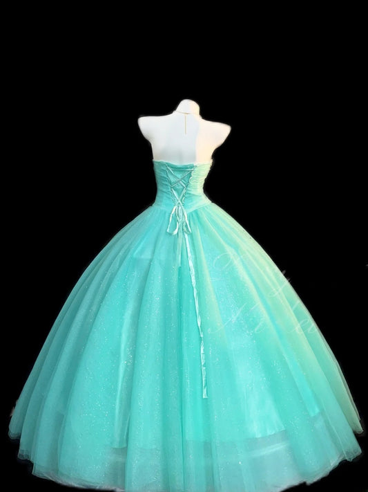 Niedliches ballförmiges trägerloses blaues Tüllkleid mit silbernen Perlen, langes Quinceanera-Kleid Vestido de 15 de Cenicienta RB3369
