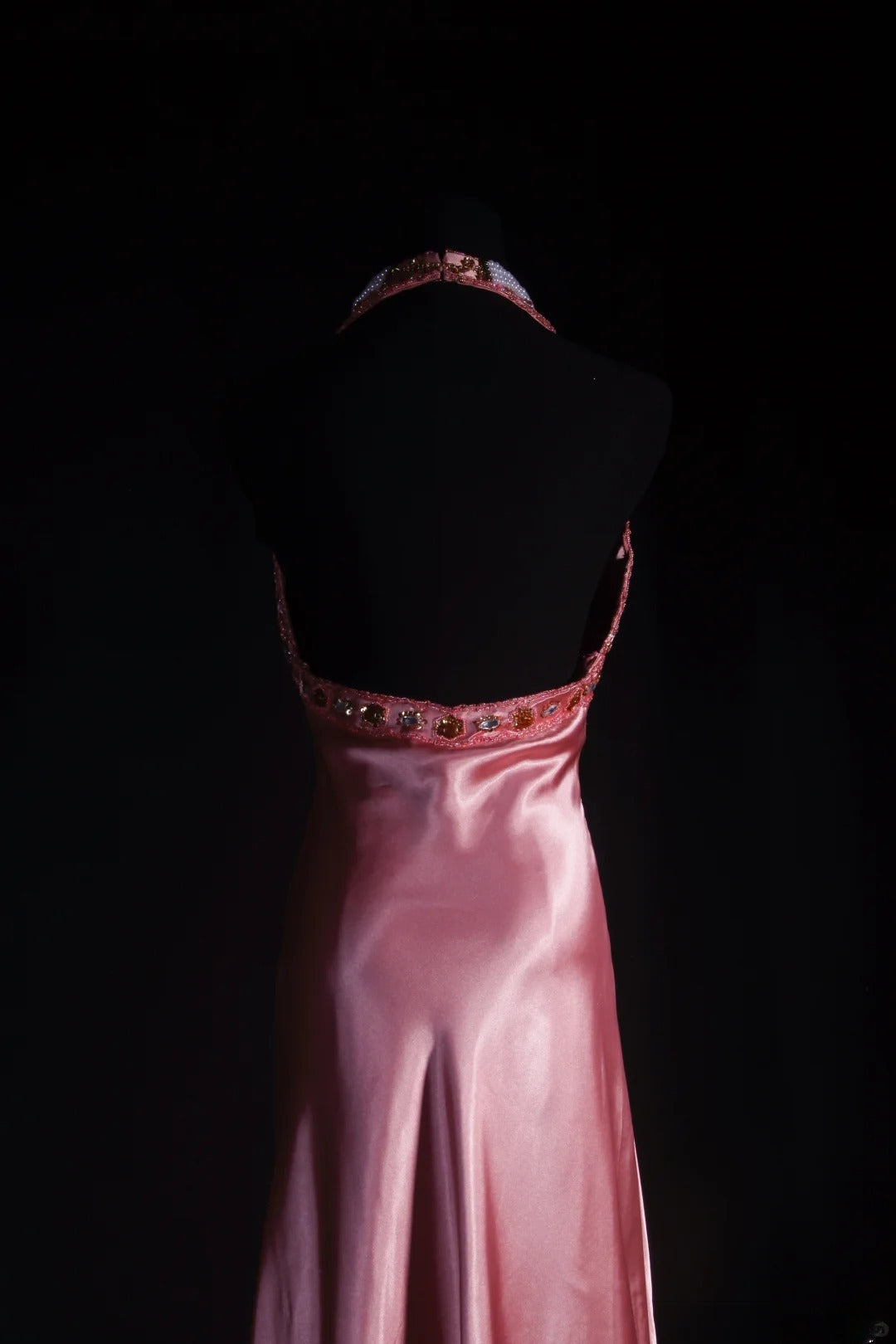Vintage 90er Jahre Ballkleid für Damen, A-Linie, Neckholder, rosa Seidensatin mit Perlenstickerei, formelles Abendkleid für Tanz und Party AS035