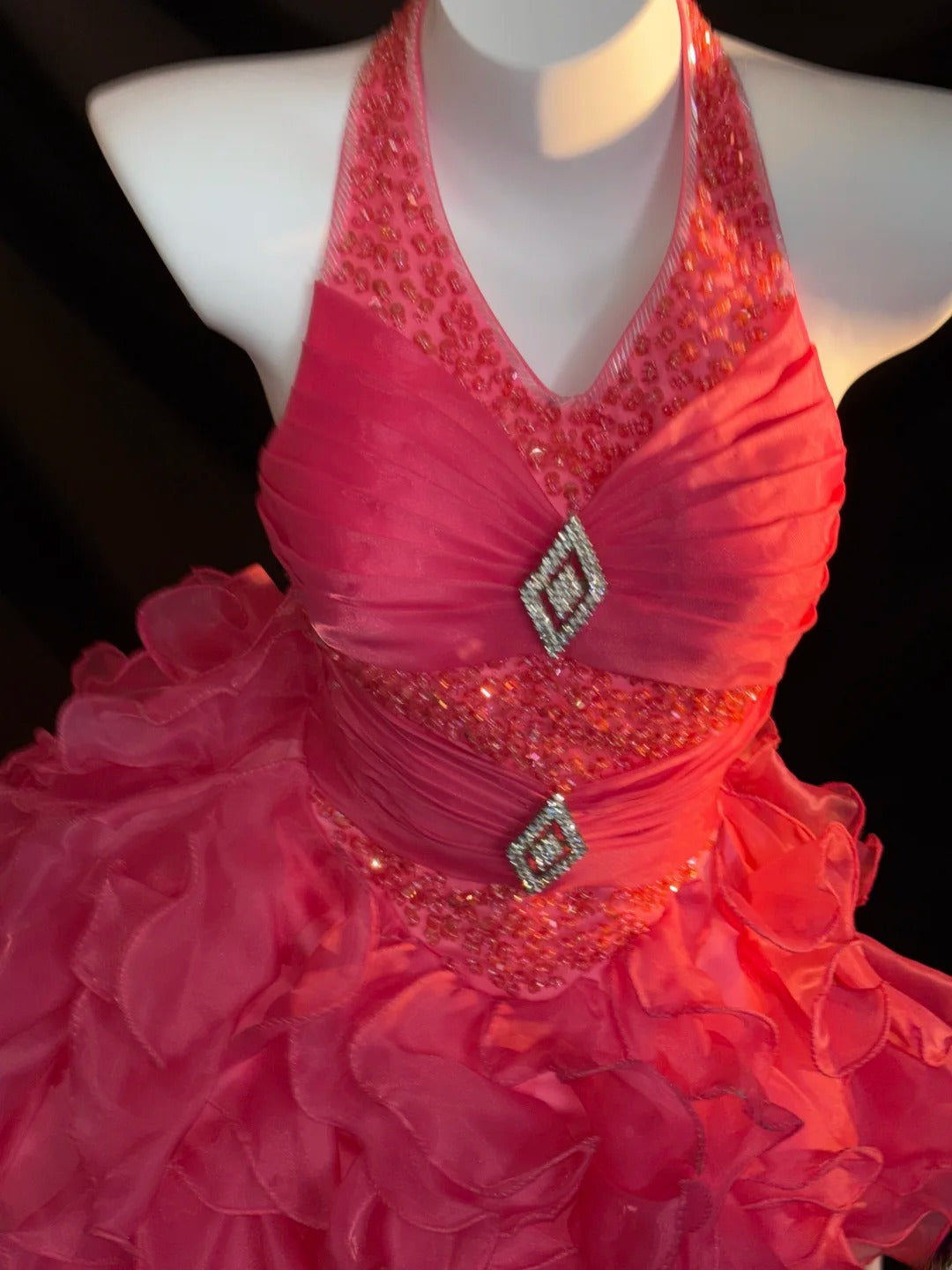 RB3375 Robe de Bal Courte Halter Rose Mini Diplôme Lycée Pour Finissantes 8ème Année Inspiration Retour aux Sources 2026