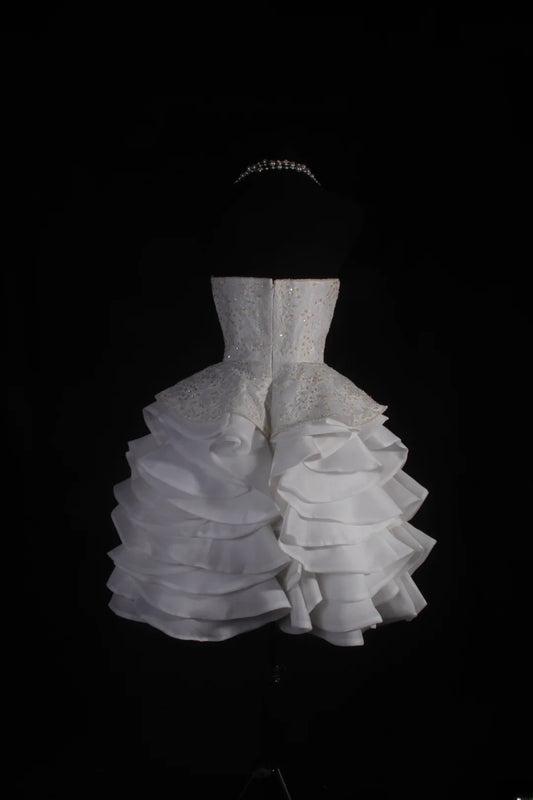 Niedliches Ballkleid mit Herzausschnitt, weiß, Satin mit Spitze, kurzes Kleid zum 18. Geburtstag, Homecoming-Kleid, Cocktailkleid AS052