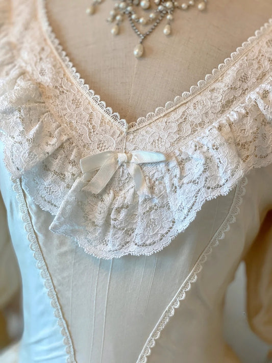 Wedding Dresses Elegant Ball Gown V Neck Ivory Lace Bridal Gown Floor Length for Wedding Ceremony RB9047
