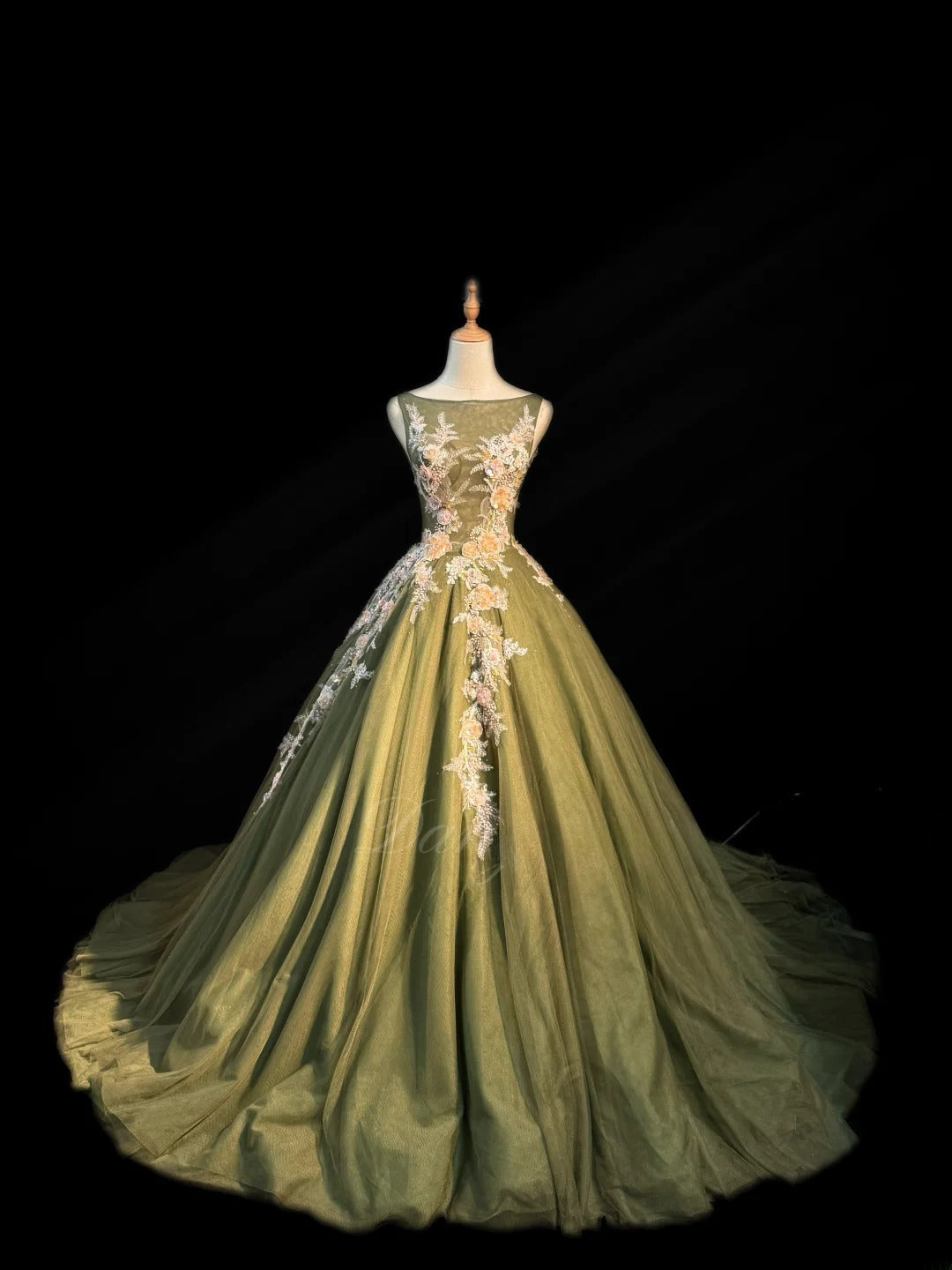 Prinzessin Ballkleid Scoop Olivgrün Ärmellos Mit Applikationen Langes Quinceanera Kleid Vestido de 15 de Cenicienta RB3470
