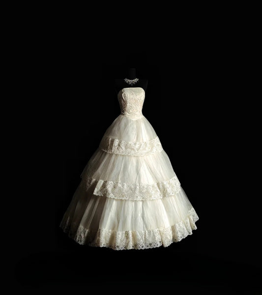 Vintage Ball Gown Strapless 80s With Tiered Lace Long Autumn Winter Bridal Dress Wedding Dresses RB8823