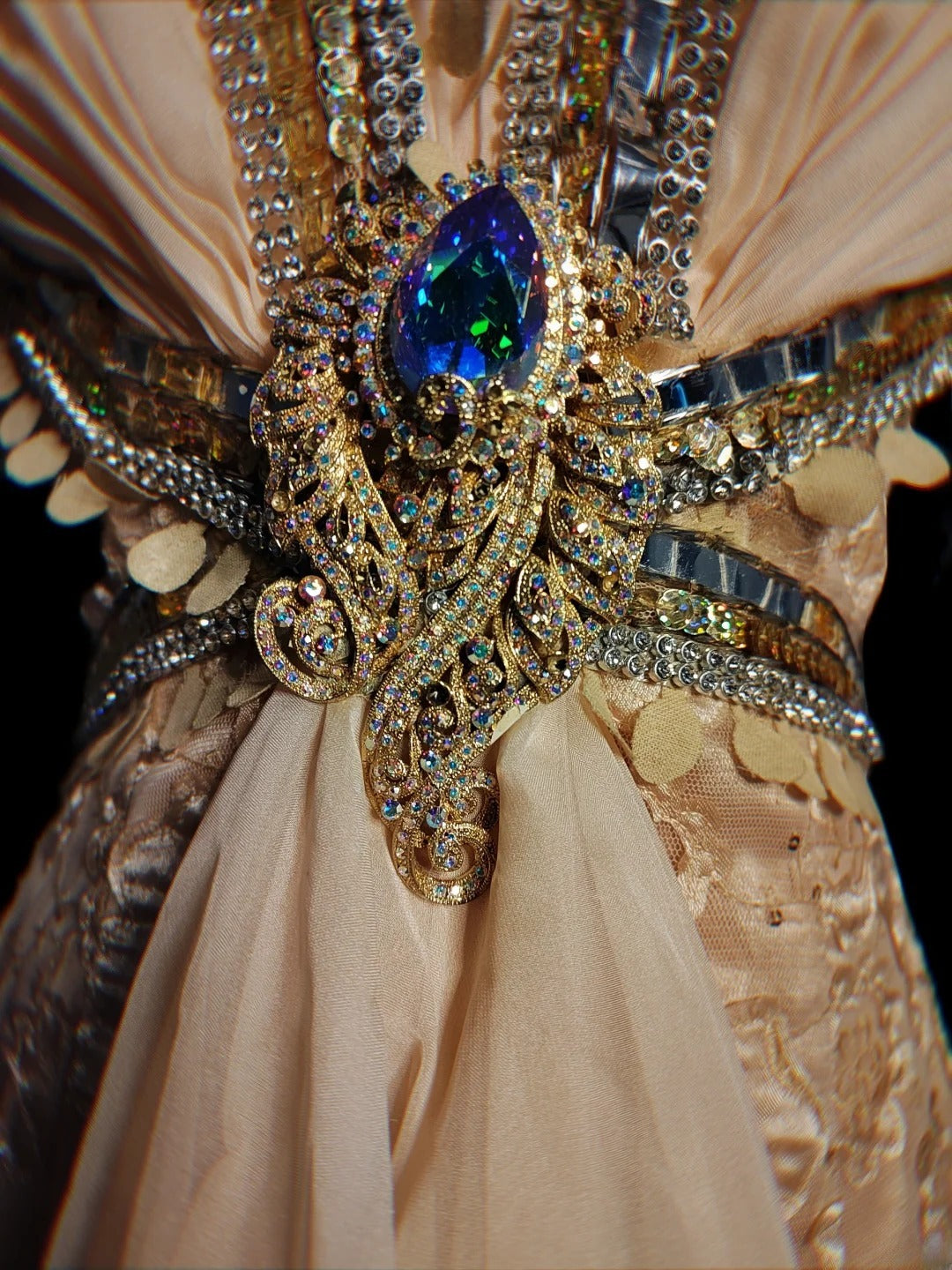 Robe de bal longue sans manches en mousseline rose poudré, col en V, style sirène vintage, ornée de perles et de dentelle, idéale pour les élèves de terminale ou les soirées de remise de diplômes (AS079)