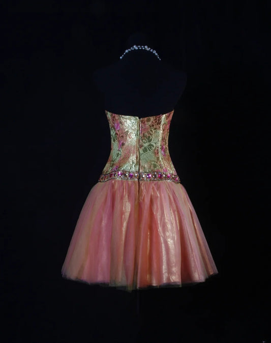 Elegantes Ballkleid mit Herzausschnitt in zartem Rosa, perfekt für den 16. Geburtstag, Homecoming oder als Cocktailkleid (Modell AS110)