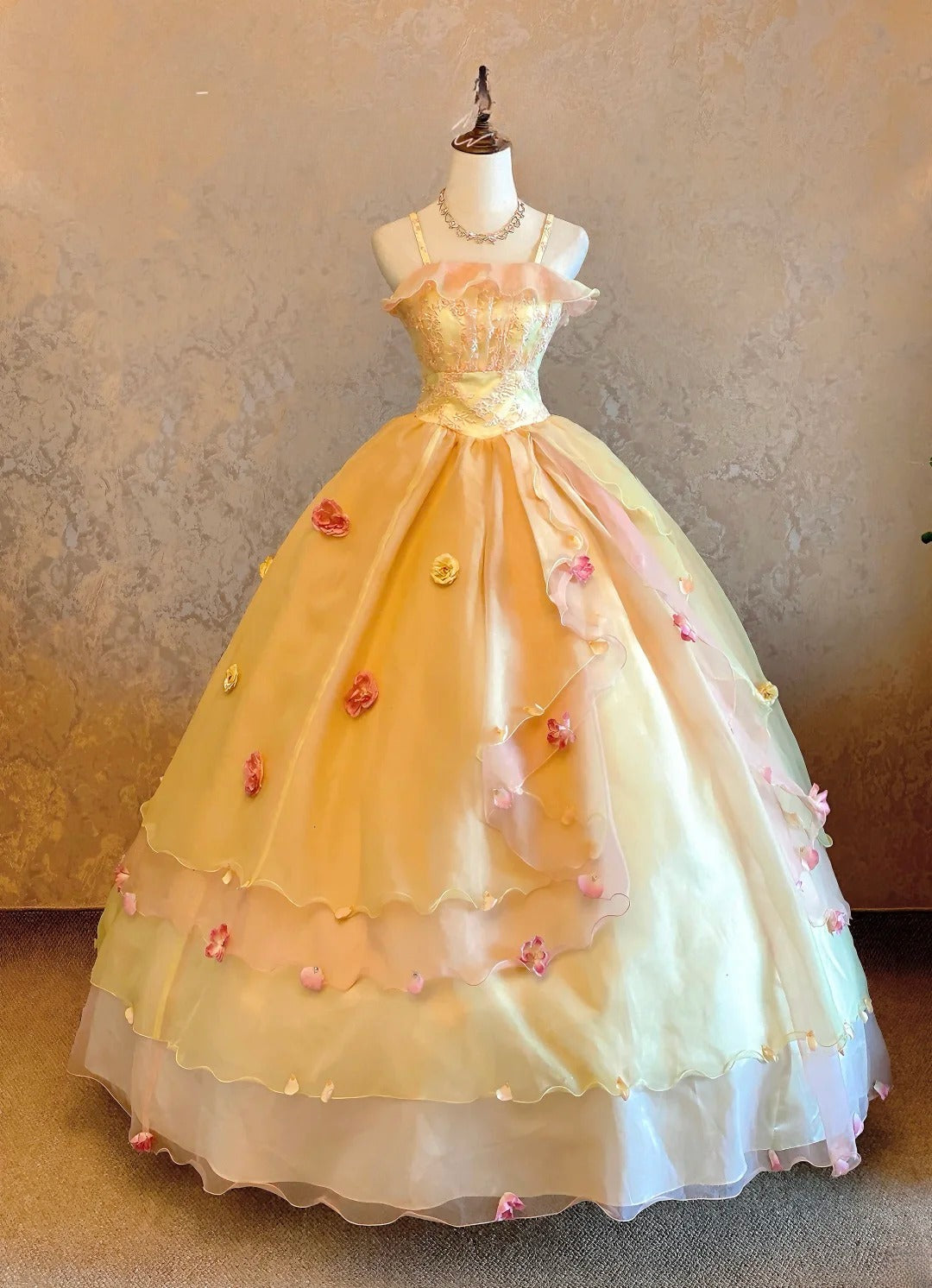 Quinceanera Dress Flowers Yellow Floor Length Ball Gown Spaghetti Straps Sweet 15 15th Birthday Gown RB9083