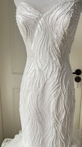 Prinzessinnen-Brautkleid Meerjungfrau Herzausschnitt Weißer Tüll mit Perlenstickerei langes Hochzeitskleid RC0493