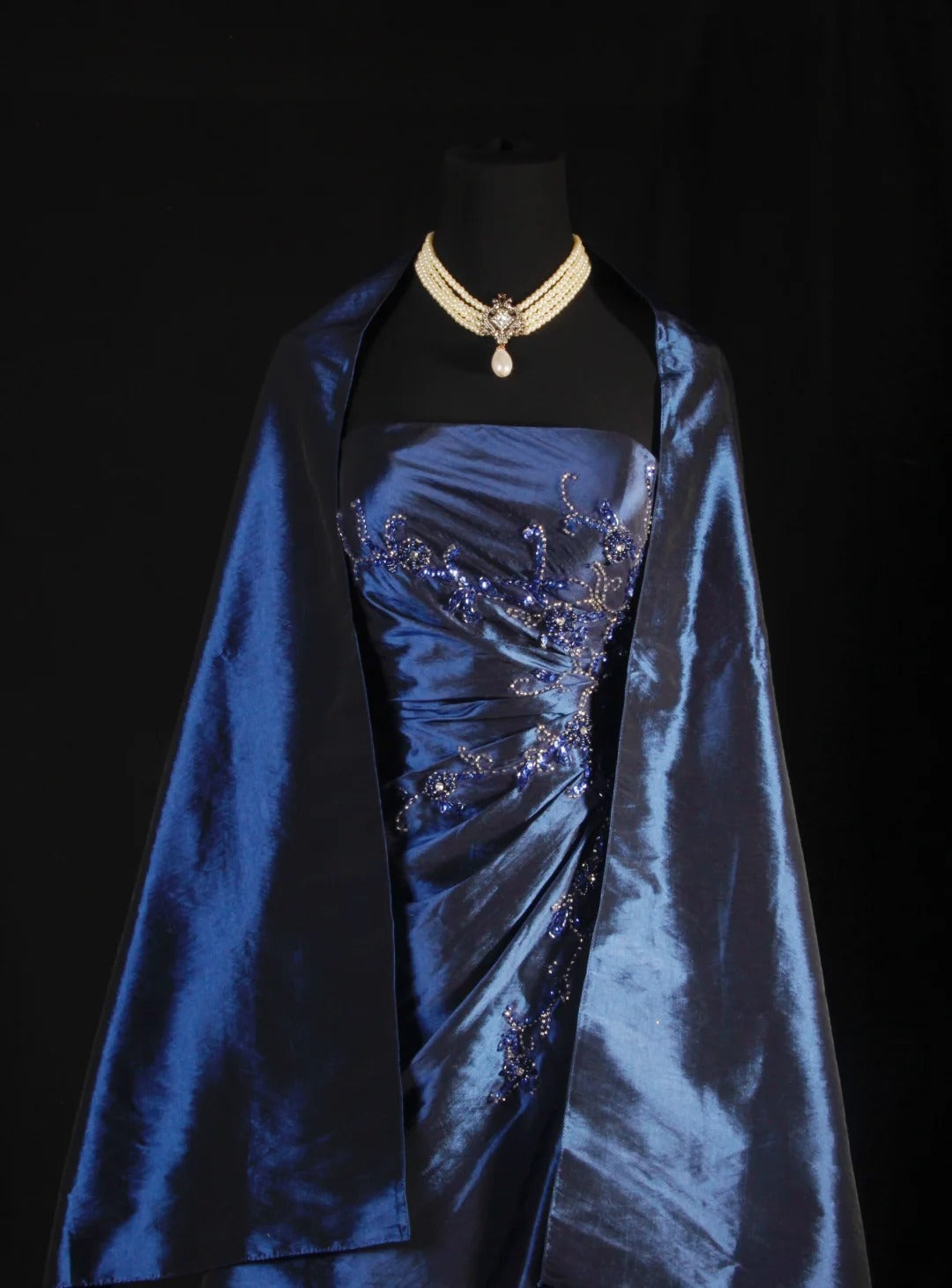 Robes de bal vintage pour femmes, robes de cocktail sans bretelles avec perles, hauts en dentelle et cape, tenues longues pour dîner de remise de diplômes, robes de bal de fin d'année AS130