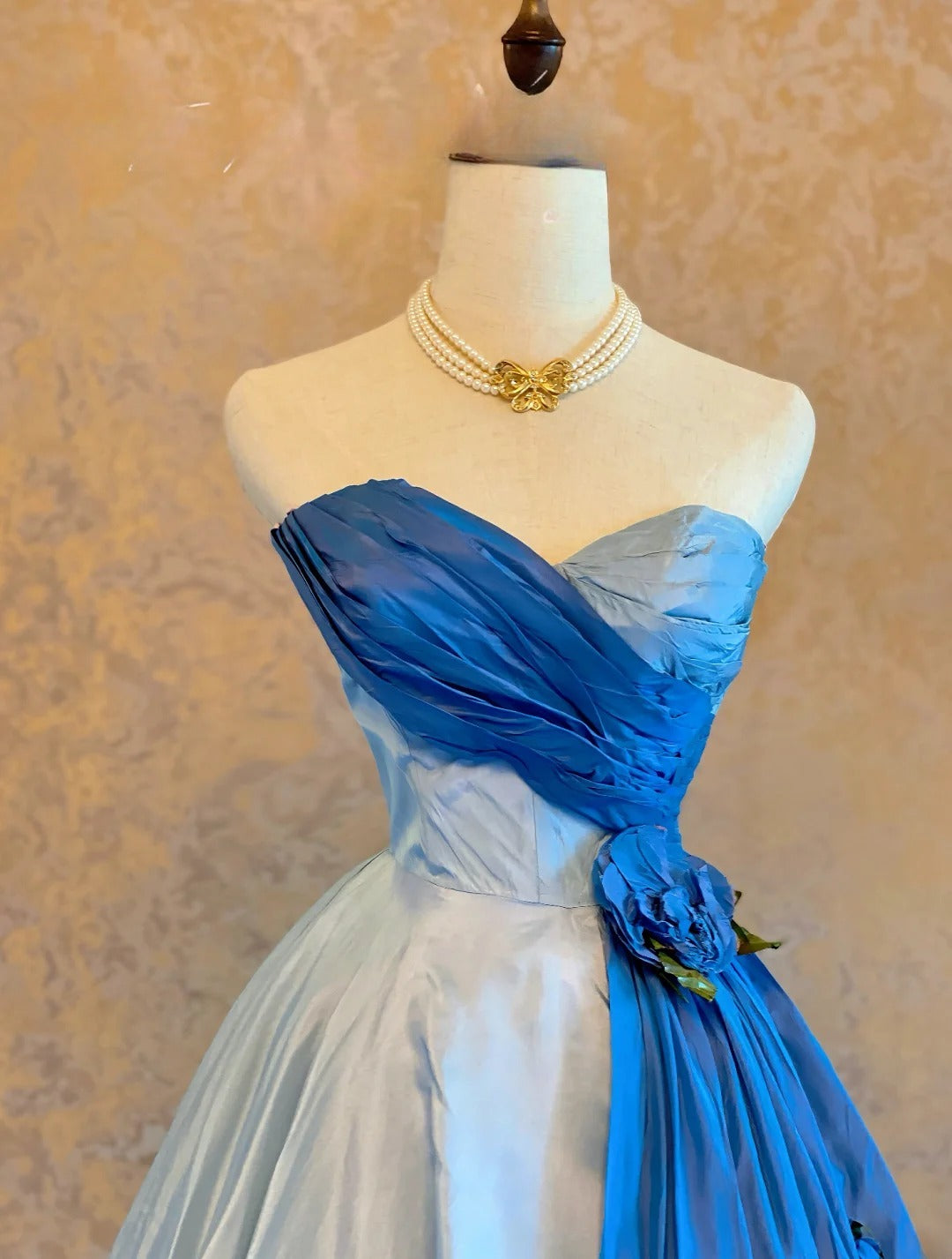 Cute Ball Gown Sweethart Blue Satin Knee Length Party Dresses Homecoming Cocktail Gown RB9110