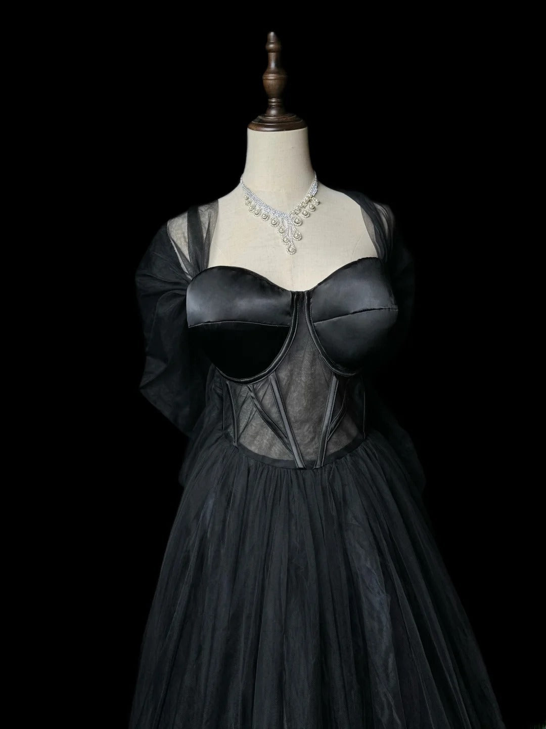 Vintage Prom Dresses A line Sweetheart Tulle Black Tie Dress With Sleeves Long Party Gown Formal Outfits RB5984