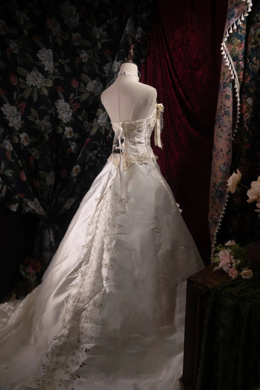 Atemberaubendes schulterfreies Ballkleid aus den 2000ern, Weiß mit applizierten Blumen, langes Herbst-Winter-Brautkleid, Hochzeitskleider RB8473