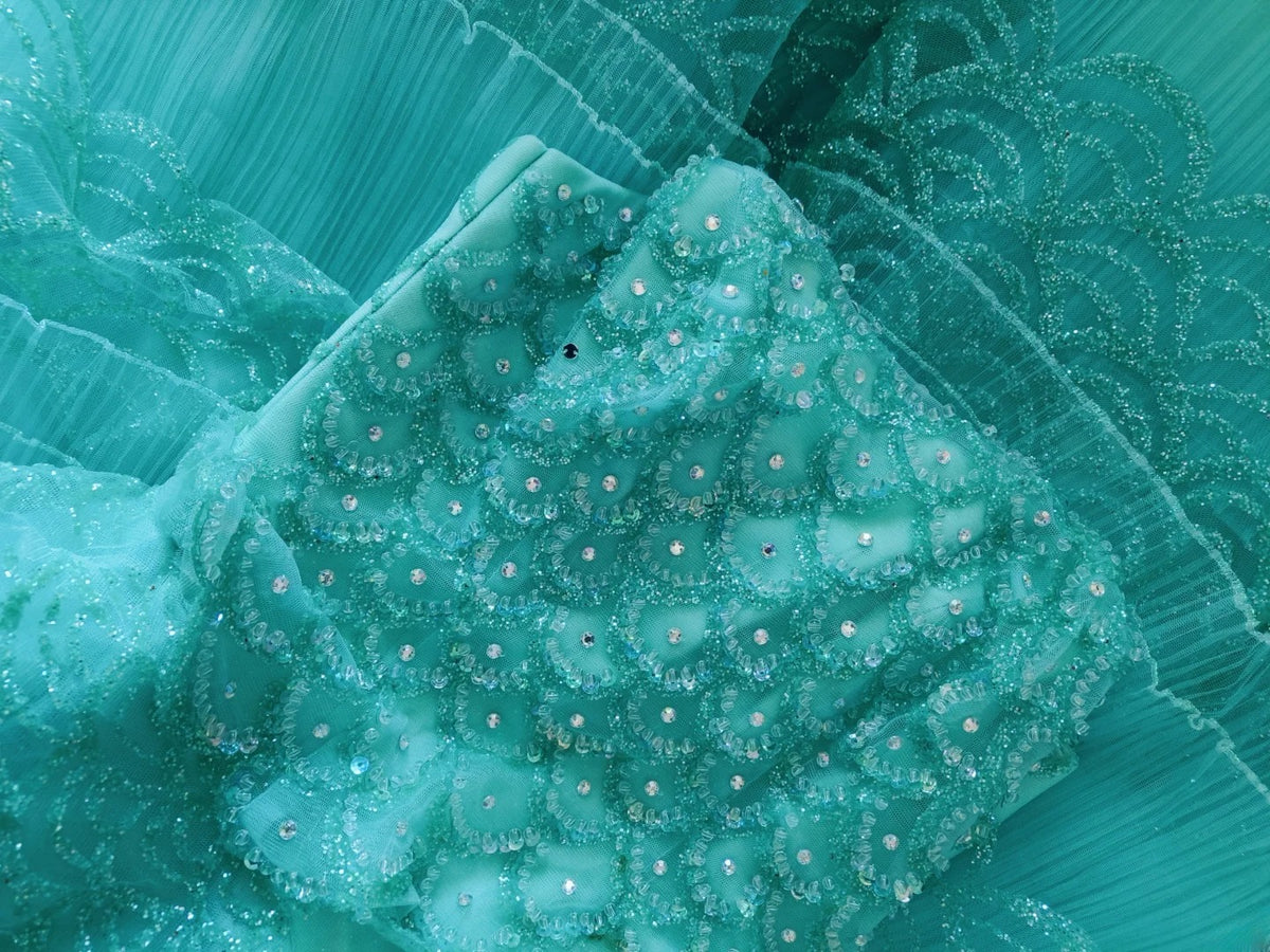 Ball Gown Strapless Green Sequined Long Quinceanera Dresses With Tiered For Sweet 15 15 Anos Celebration Birthday Formal Gown RB8874