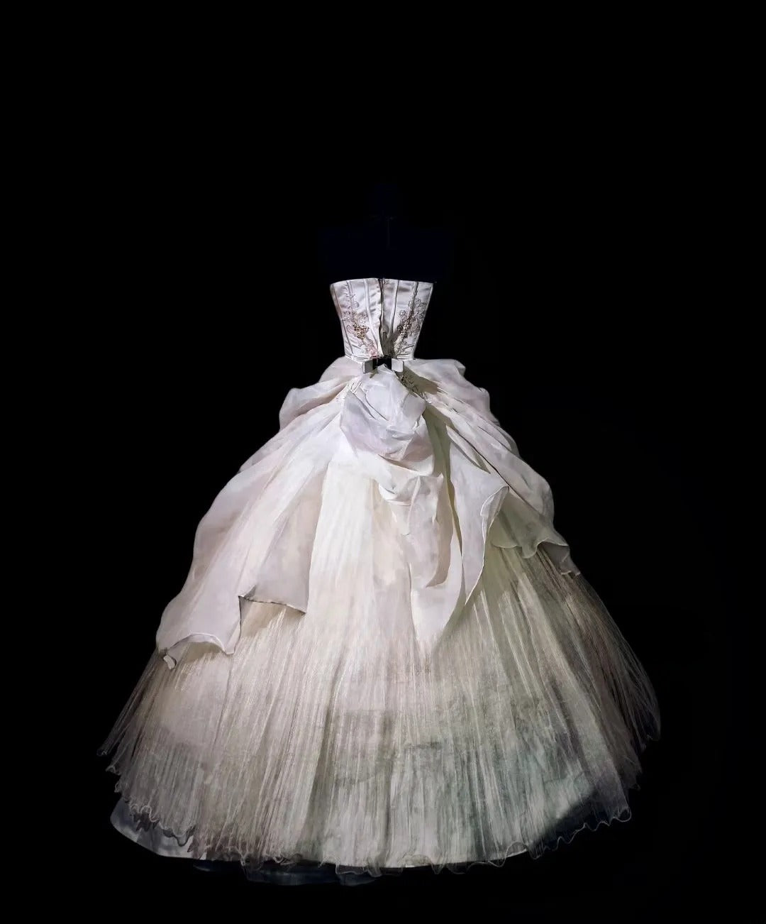 Vintage 80s Wedding Dress Ball Gown Sweetheart Ivory With Ruffled Bridal Gown for Big Day RC0068