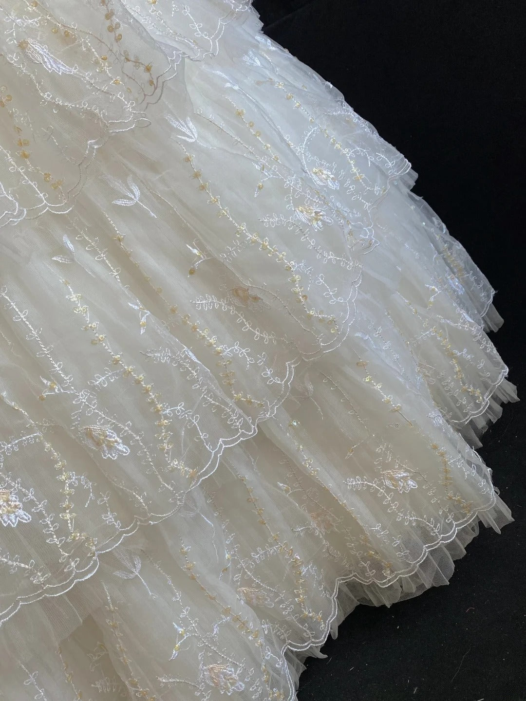 Vintage 80s Ball Gown Strapless White Lace Floor Length With Layers Tiered Brides Gown Bridal Dress Wedding Dresses RB7733