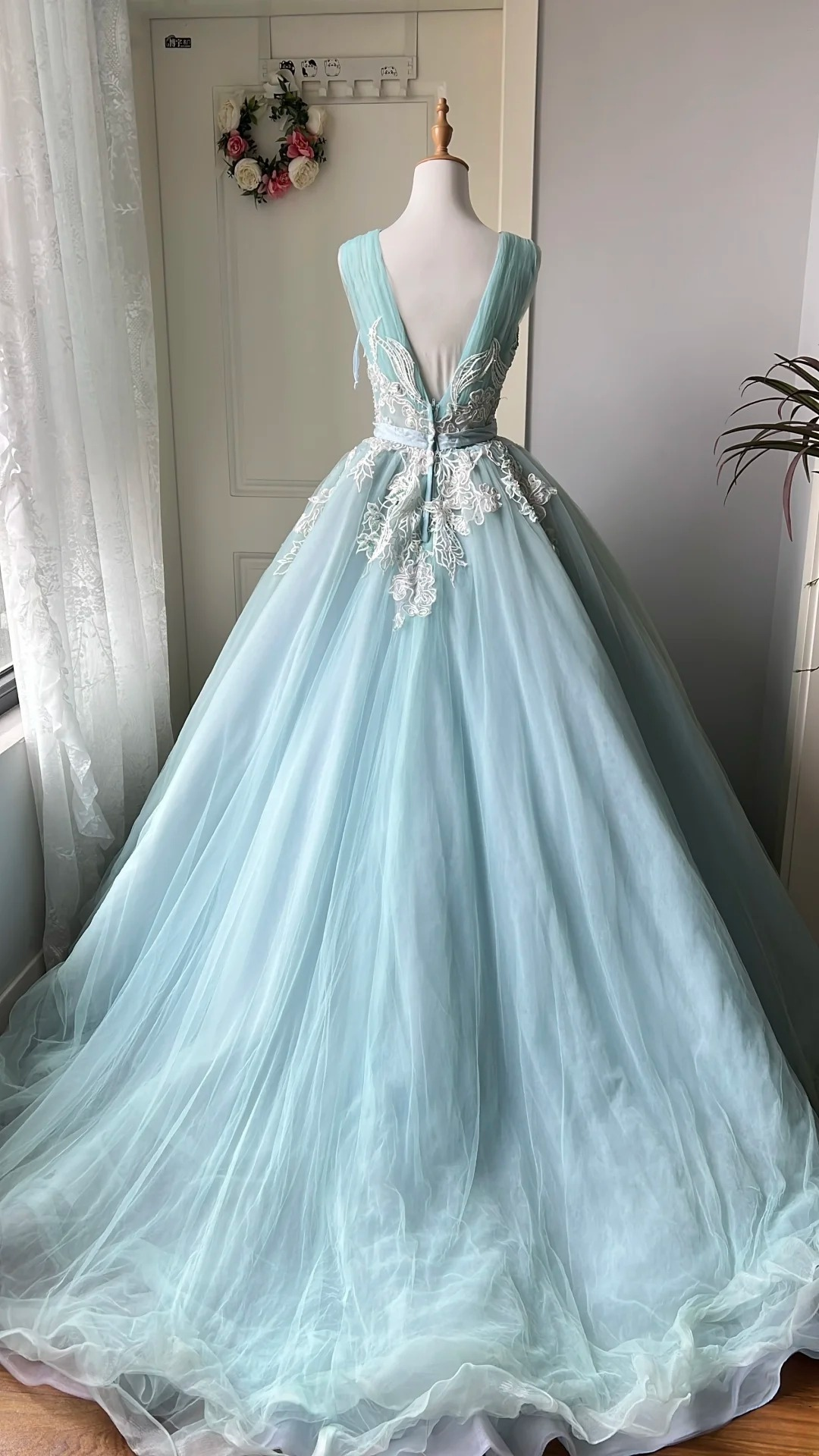 Sweet 15 Quinceanera Dress Ball Gown V Neck Light Sky Blue Tulle With Appliques Long 16th Birthday Outfits RC0641