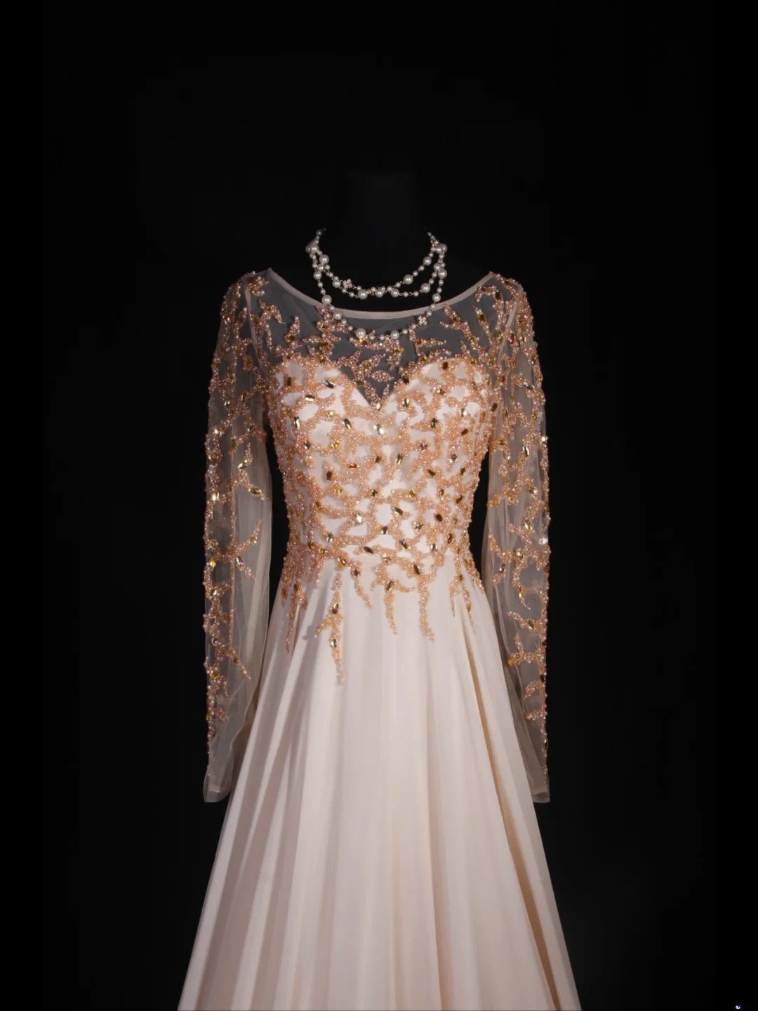 Retro-80er-Jahre-Abendkleid aus rosafarbenem Chiffon mit A-Linie, Rundhalsausschnitt, langen Ärmeln und Perlen – Inspiration für das Outfit zum 22. Geburtstag (AS323)