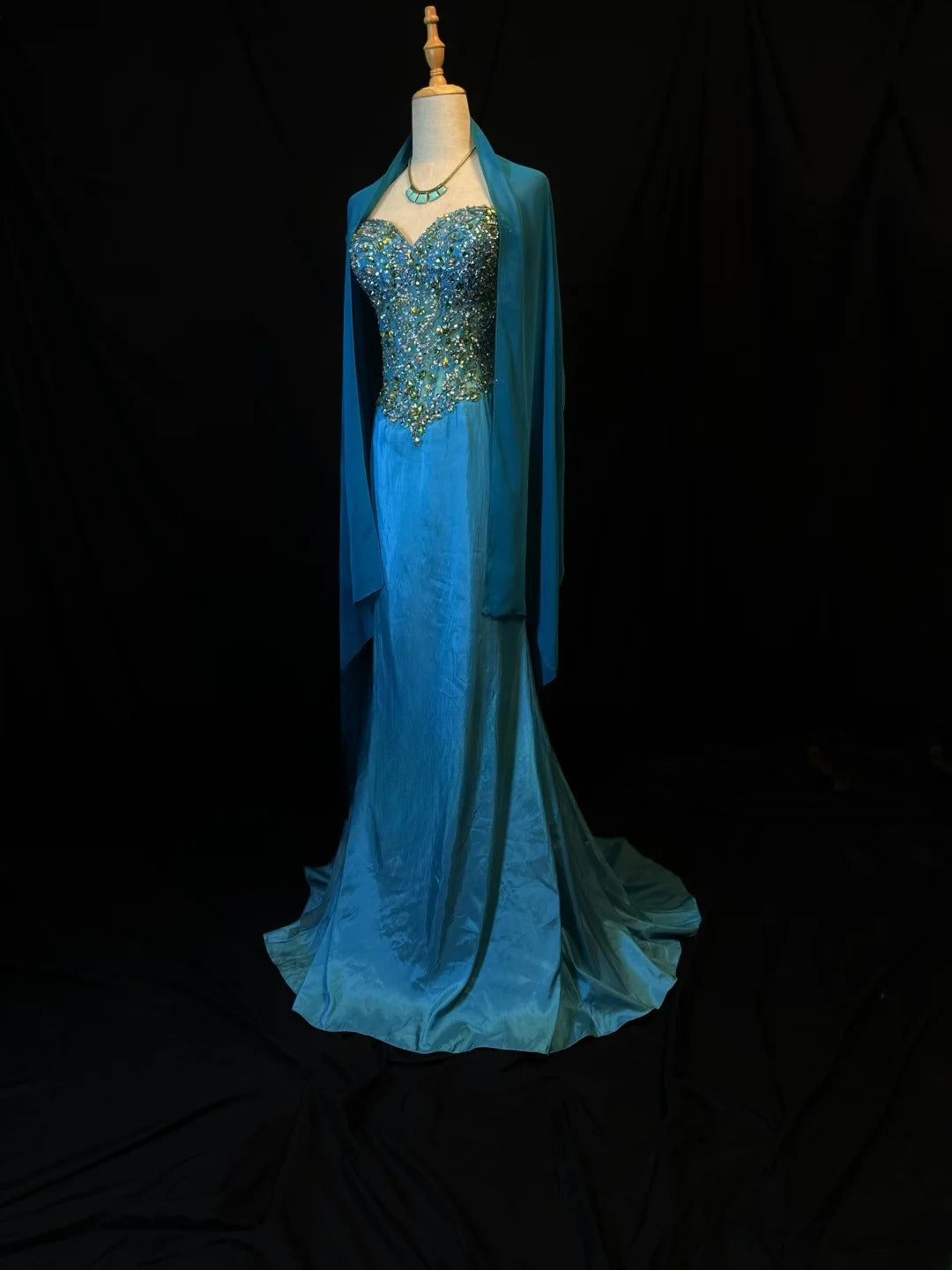 Vintage Prom Dresses Mermaid Sweetheart Blue Satin With Silver Beading Long Party Gown Formal Outfits RB6173