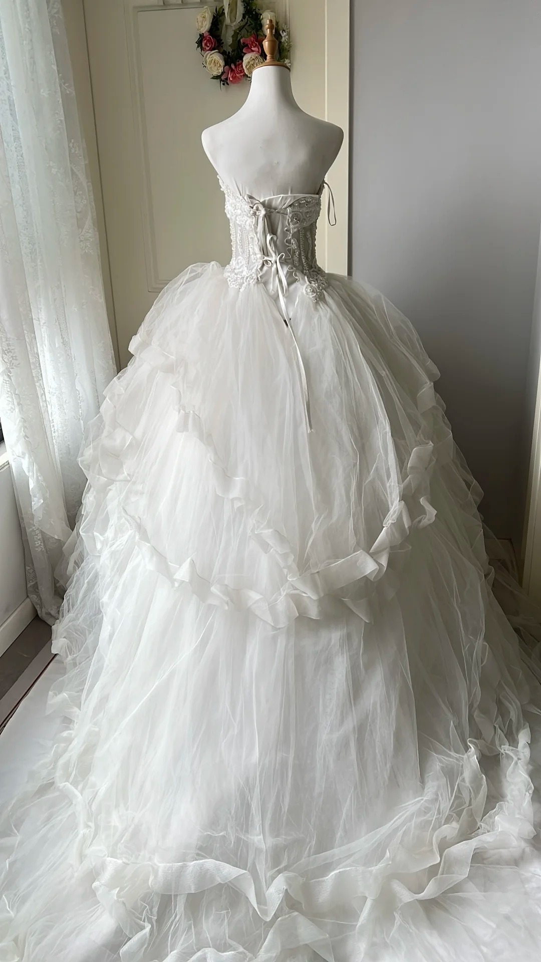 Süßes Sweet 16 Kleid, lang, herzförmiger Ausschnitt, weißer Tüll mit gestuften Lagen, Ballkleid, Sweet Sixteen Geburtstagskleider RC0709