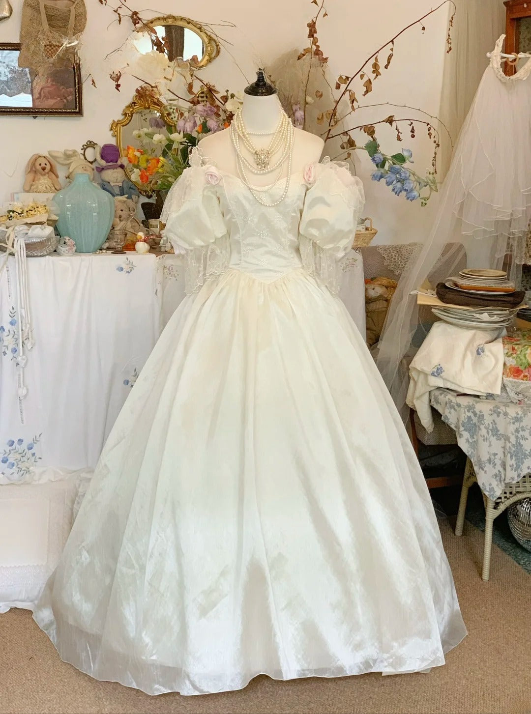 Elegant Wedding Dress Classic White Ball Gown Off Shoulder With Sleeves Bridal Gown for Big Day RB9413
