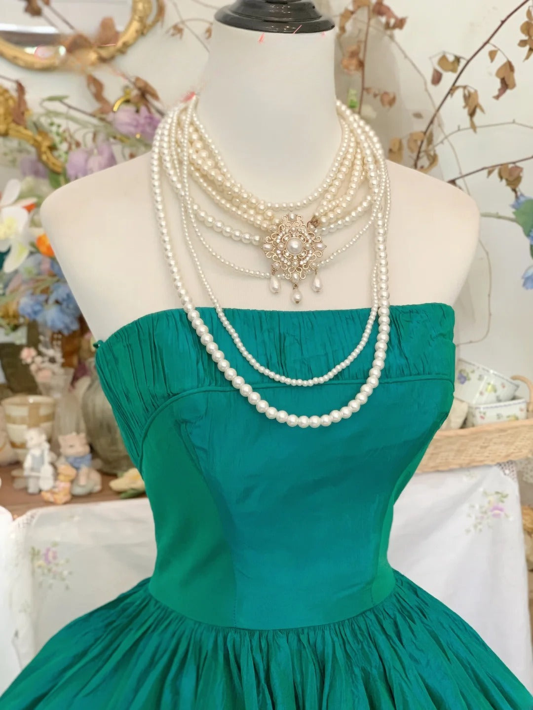 Prom Dress Elegant Ball Gown Strapless Green Satin Formal Evening Gown for Graduation Party RB9420