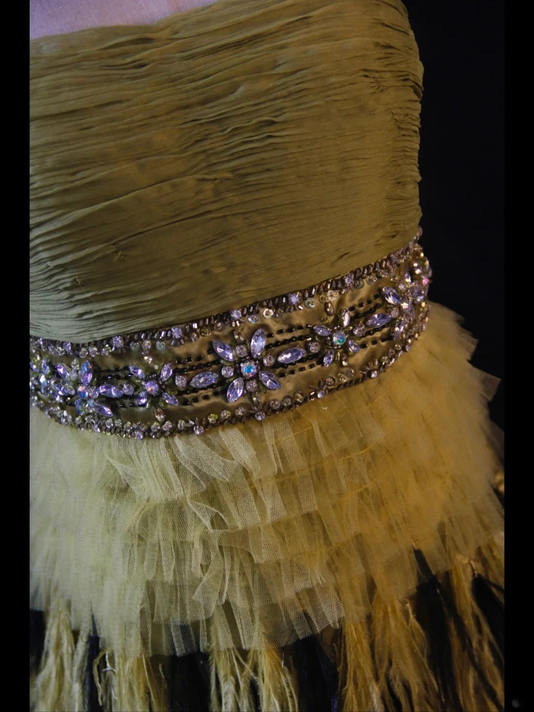 Vintage A-Linien-Kleid, trägerlos, olivgrün, Tüll mit Perlen und Federn, kurzes Kleid zum 16. Geburtstag, Homecoming-Kleid, Cocktailkleid AS418