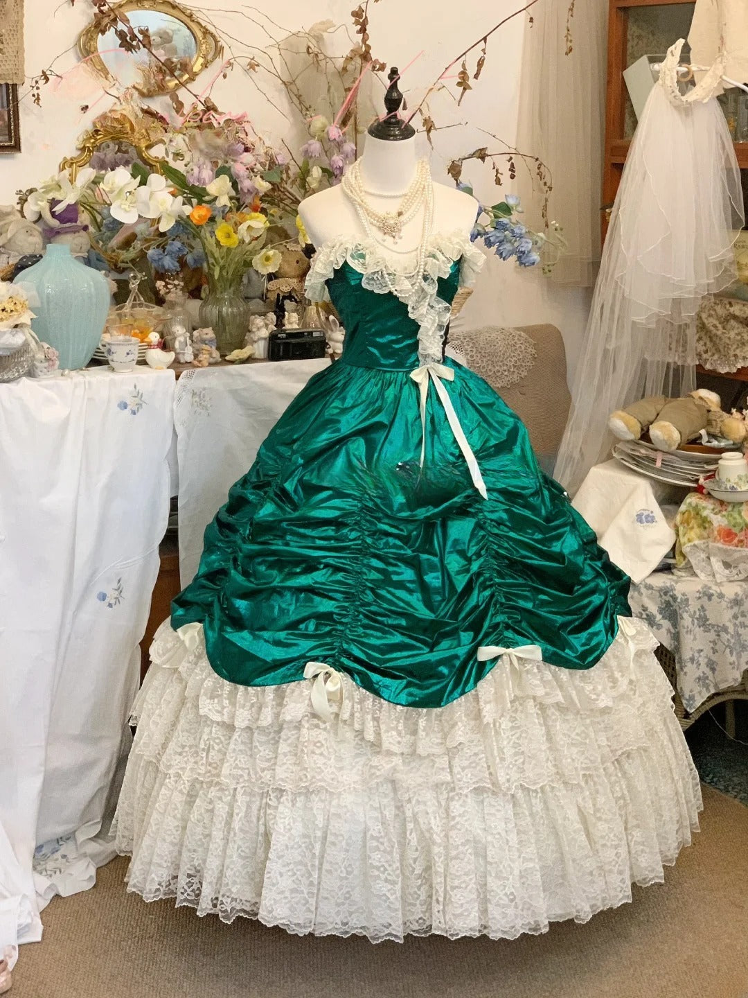 Prom Dress Elegant Ball Gown Green Sweethart With Ruched Satin Formal Evening Gown for Graduation Party RB9438