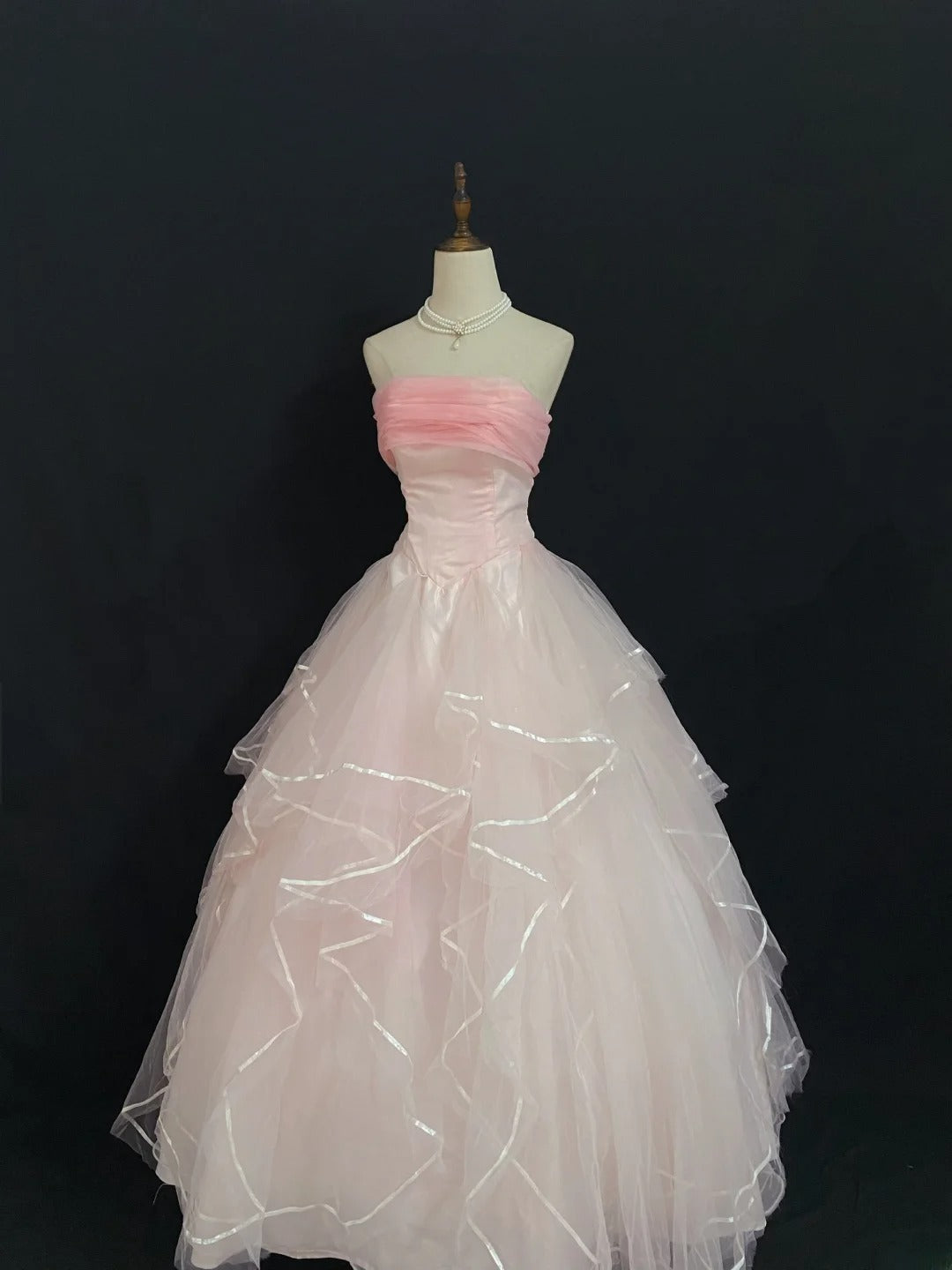Princesses Fairytale Ball Gown Strapless Light Pink Long With Tiered Long Quince Dress Quinceanera Dresses Formal Birthday Outfits RB7943