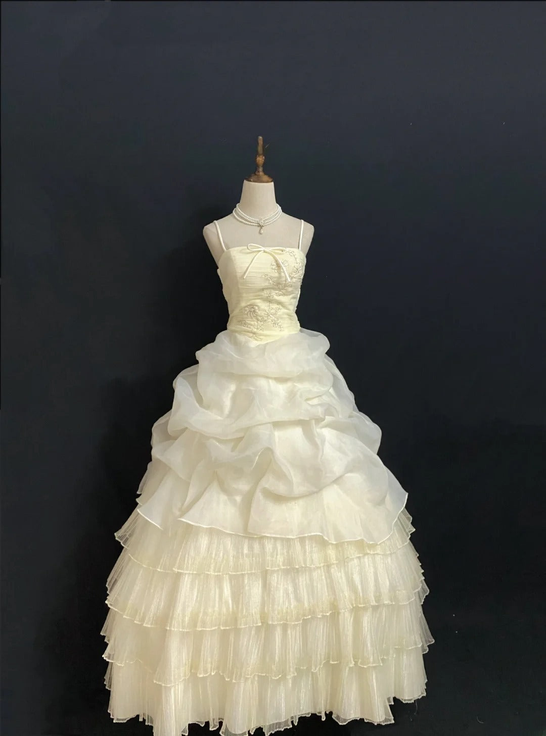 Princesses Fairytale Ball Gown Spaghetti Straps Yellow Long With Lace Long Quince Dress Quinceanera Dresses Formal Birthday Outfits RB7952