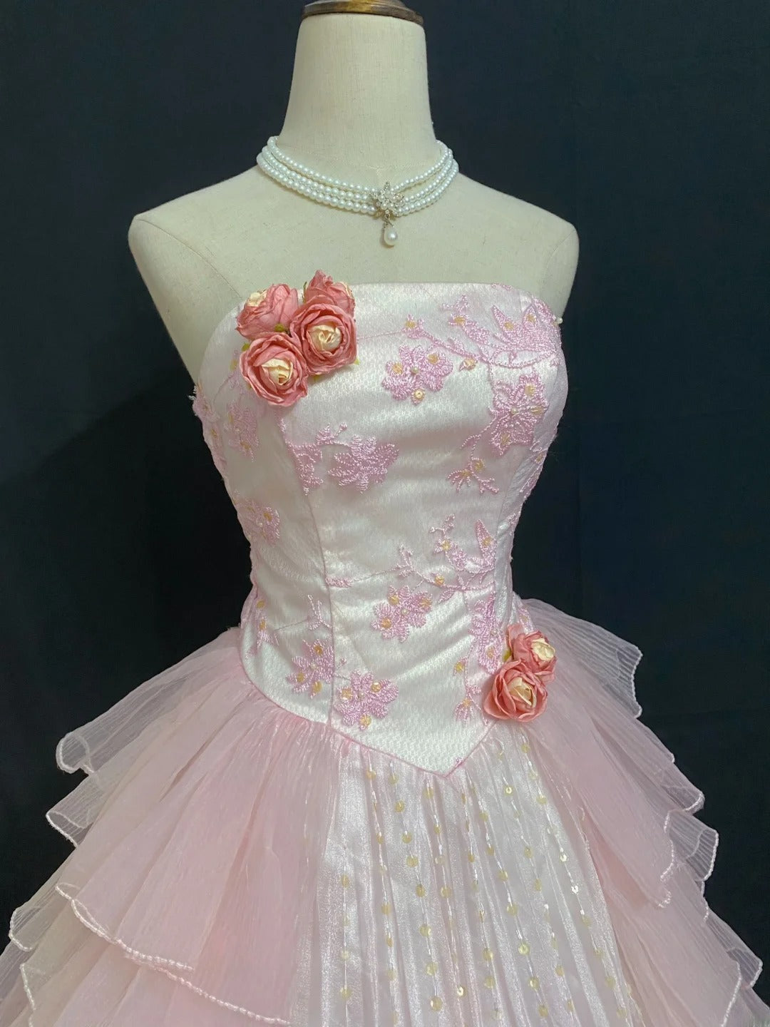 Princesses Fairytale Ball Gown Strapless Pink With Flowers Tiered Layers Quince Dress Quinceanera Dresses Formal 17th Birthday Outfit RB7980