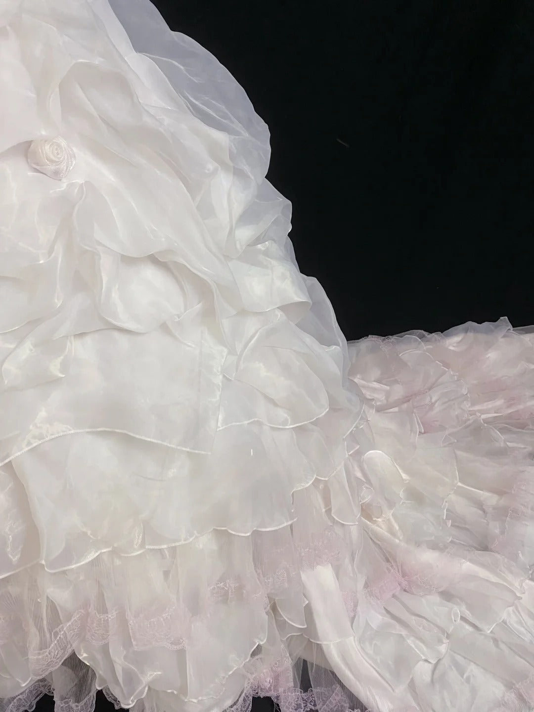 Princesses Fairytale Ball Gown Strapless Light Pink Organza With Tiered Layers 3D Flowers Quince Dress Quinceanera Dresses 19th Birthday Outfit RB7997